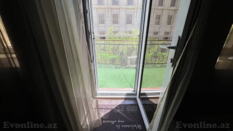 Kirayə verilir 3 otaqlı Mənzil Köhnə tikili 110 m² İçərişəhər m. - şəkil 2