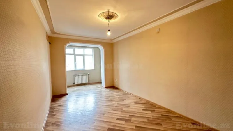 Satılır 3 otaqlı Mənzil Köhnə tikili 60 m² Xalqlar Dostluğu m. - şəkil 2