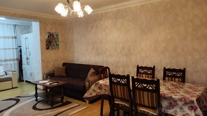 Kirayə verilir 2 otaqlı Mənzil Köhnə tikili 60 m² İnşaatçılar m.