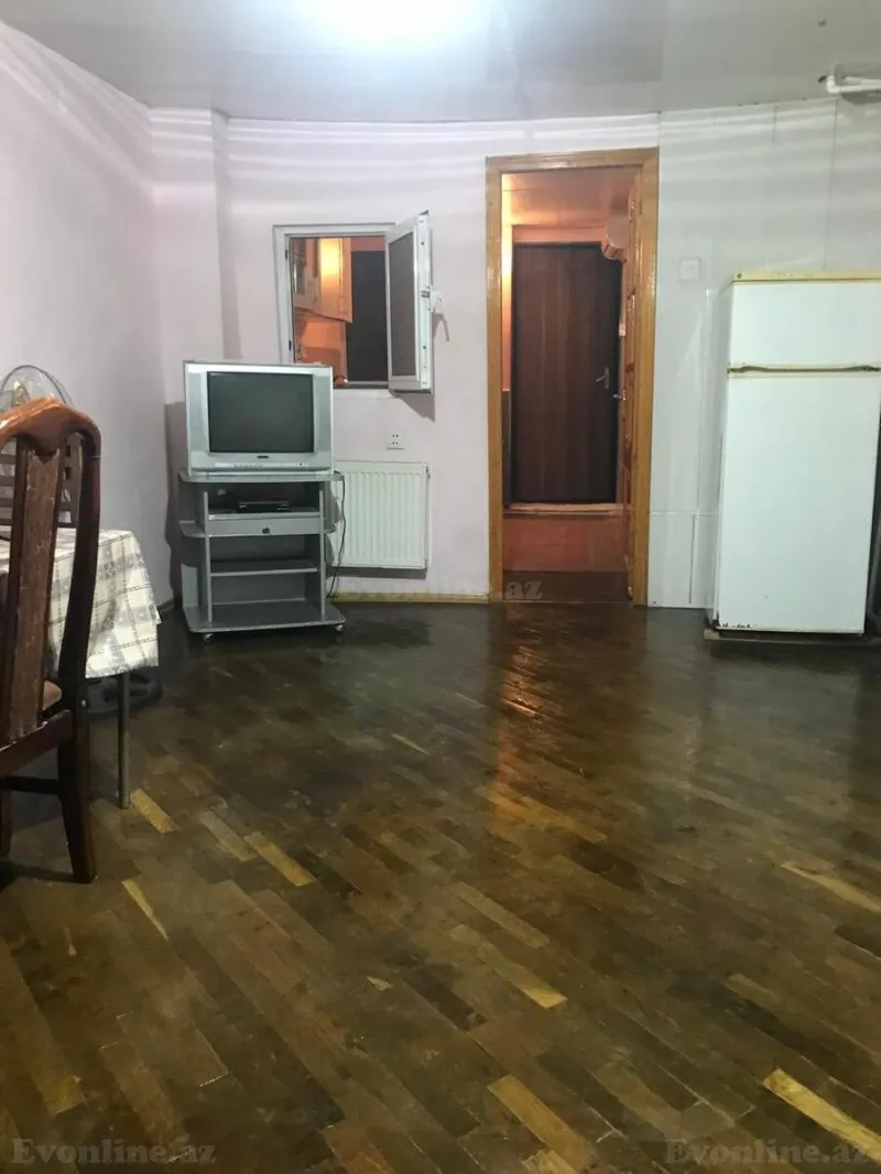 Kirayə verilir 1 otaqlı Mənzil Köhnə tikili 40 m² Yasamal