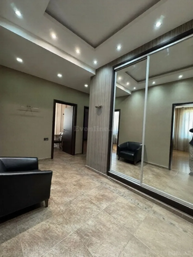 Kirayə verilir 3 otaqlı Mənzil Yeni tikili 100 m² Elmlər Akademiyası m.