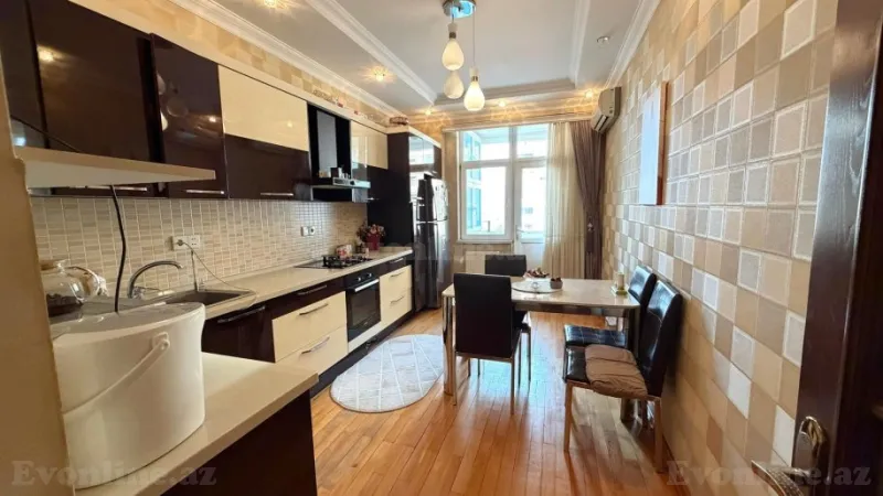 Satılır 3 otaqlı Mənzil Yeni tikili 120 m² İnşaatçılar m. - şəkil 6