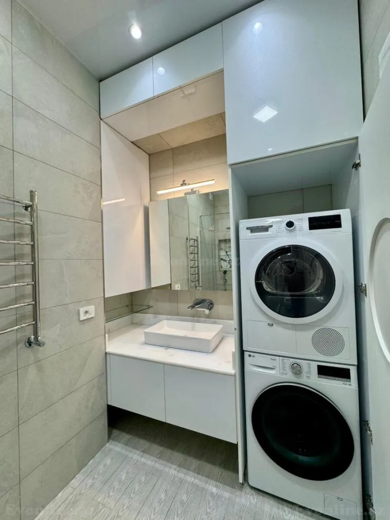 Kirayə verilir 2 otaqlı Mənzil Yeni tikili 110 m² Koroğlu m. - şəkil 17