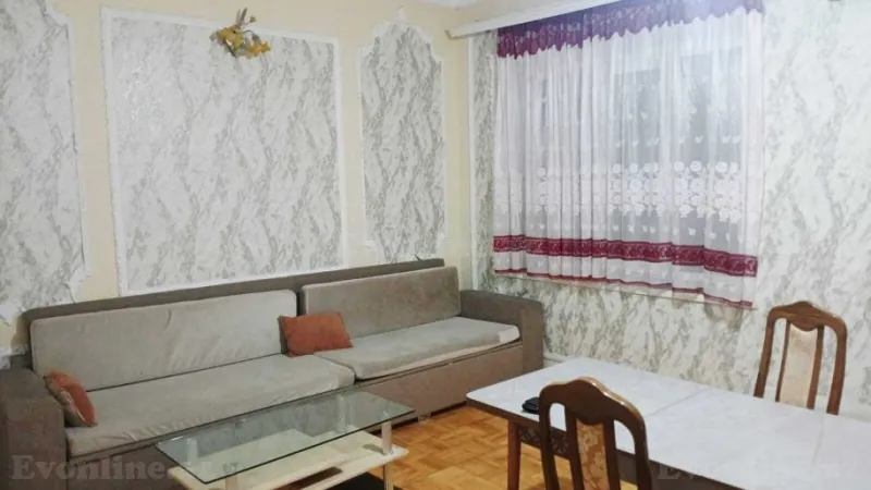 Kirayə verilir 2 otaqlı Mənzil Köhnə tikili 70 m² Bayıl
