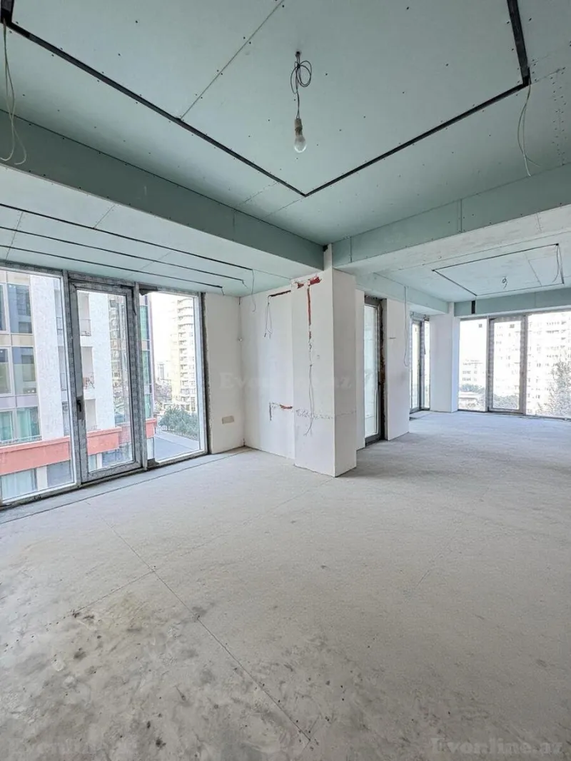 Satılır 6 otaqlı Mənzil Yeni tikili 213 m² Elmlər Akademiyası m. - şəkil 2