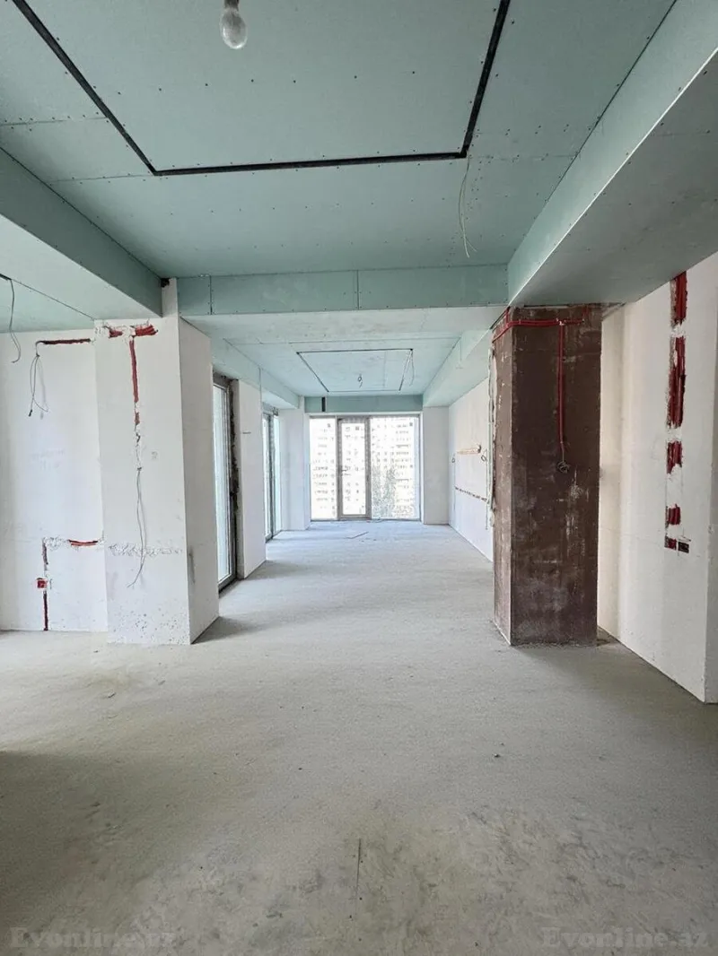 Satılır 6 otaqlı Mənzil Yeni tikili 213 m² Elmlər Akademiyası m. - şəkil 3