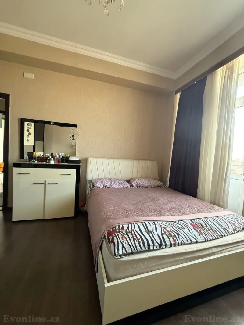 Satılır 3 otaqlı Mənzil Yeni tikili 72 m² Elmlər Akademiyası m. - şəkil 3