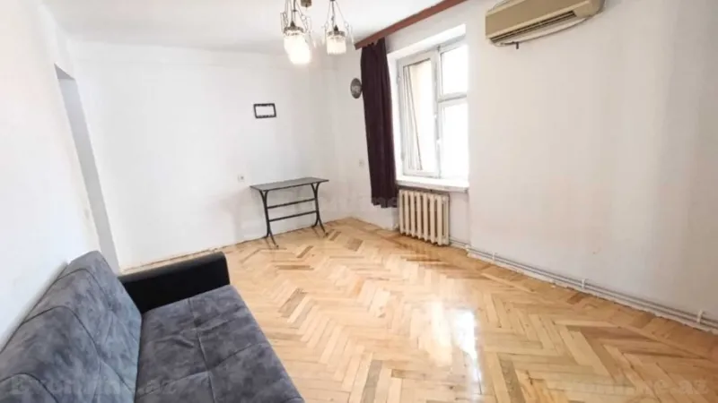 Satılır 2 otaqlı Mənzil Köhnə tikili 35 m² Yasamal - şəkil 2