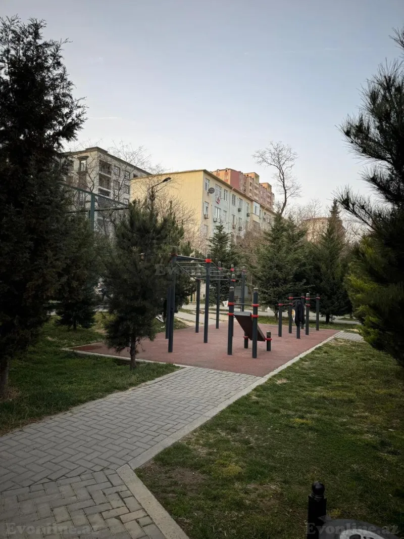 Satılır 3 otaqlı Mənzil Köhnə tikili 70 m² 20 Yanvar m. - şəkil 2