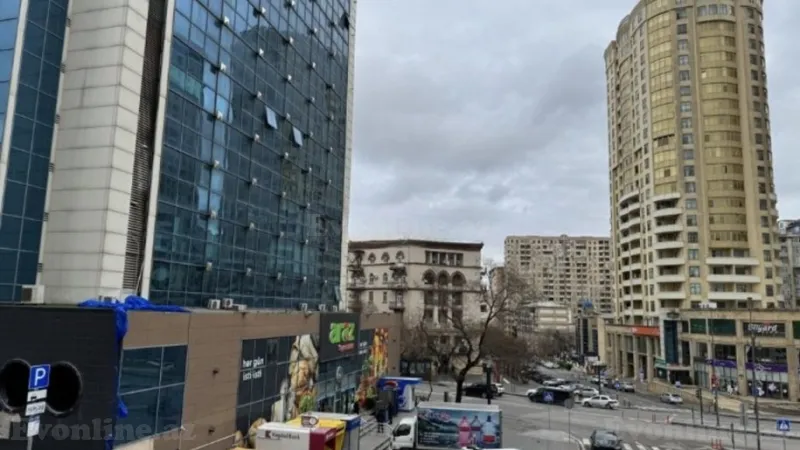 Bakı, Yasamal r., Nizami m.da 1 otaqlı mənzil satılır