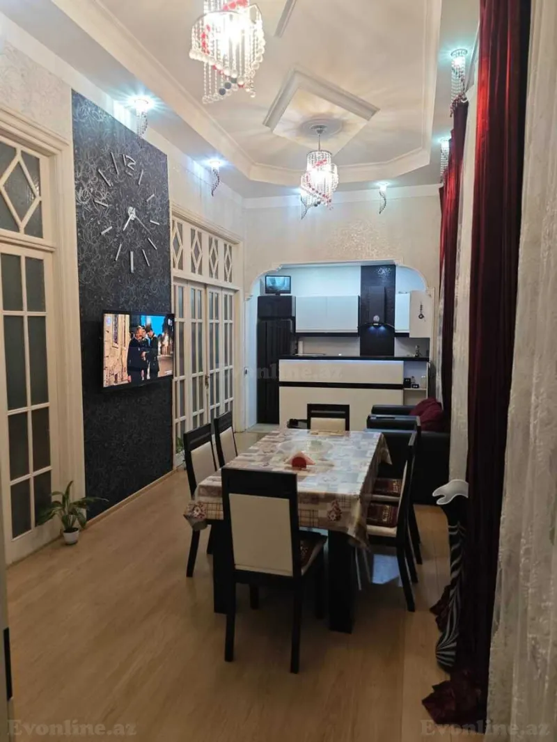 Satılır 3 otaqlı Mənzil Köhnə tikili 68 m² 28 May m.
