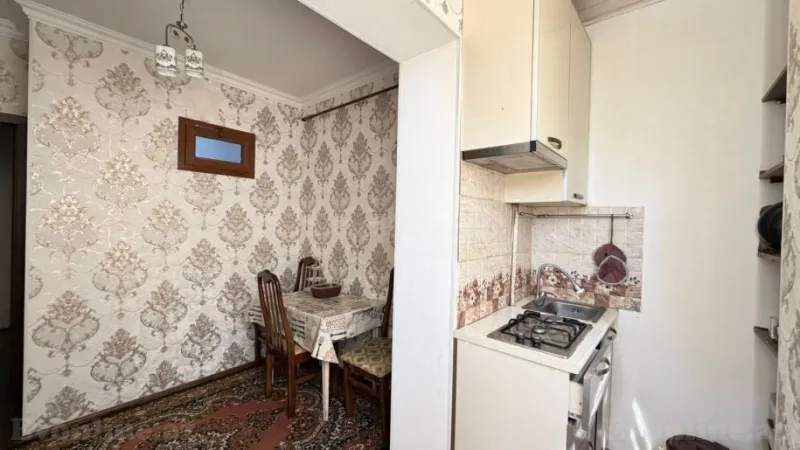 Kirayə verilir 2 otaqlı Mənzil Köhnə tikili 45 m² Massiv D - şəkil 2