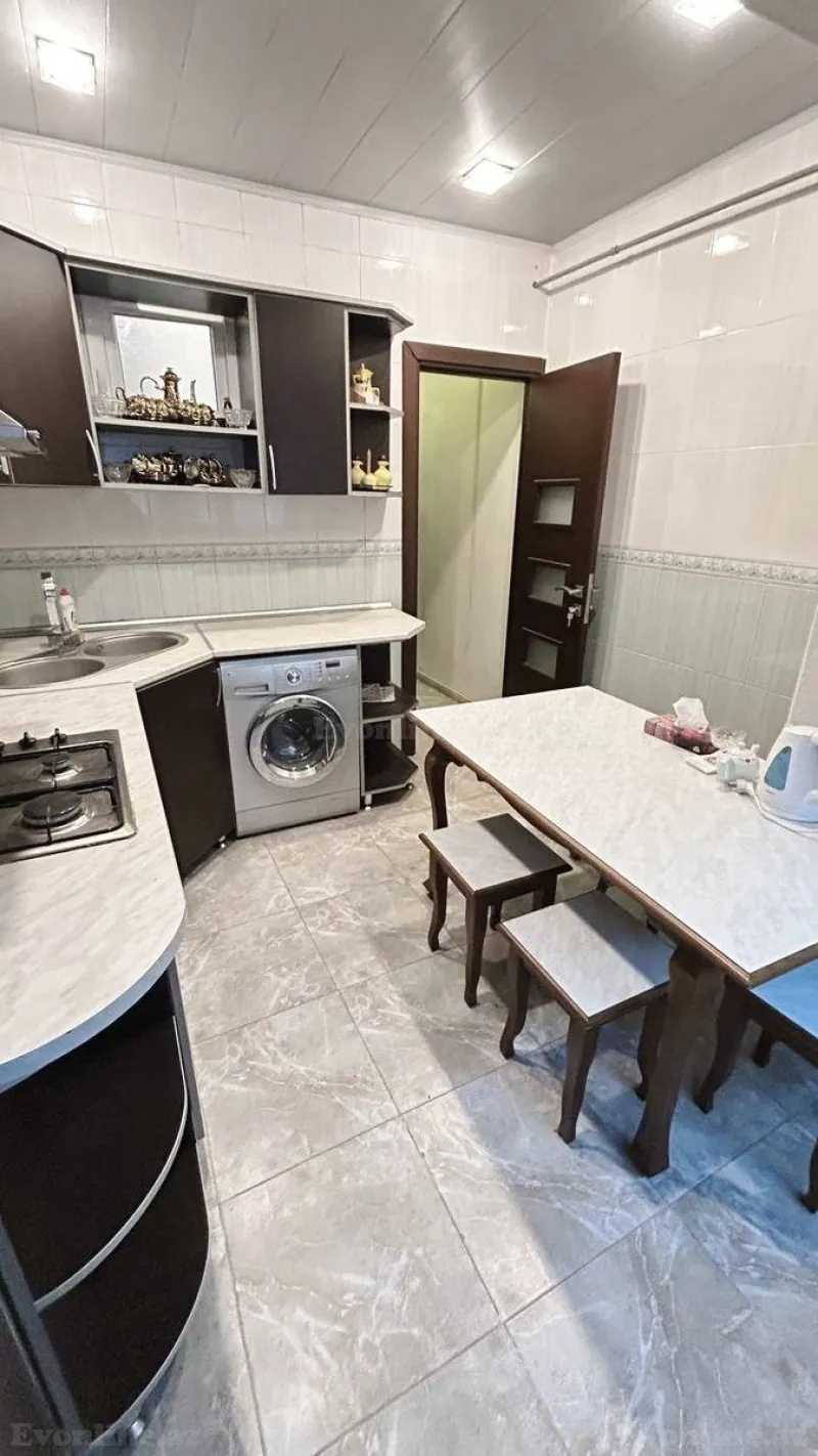 Satılır 2 otaqlı Mənzil Köhnə tikili 65 m² 8-ci mikrorayon - şəkil 11