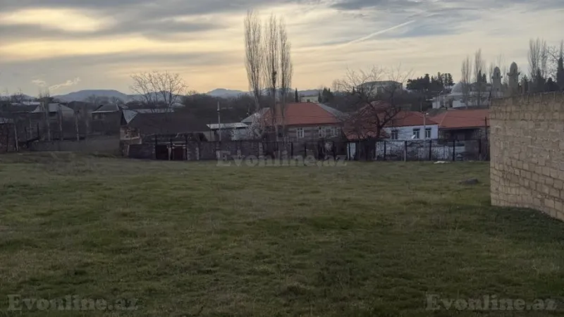 Satılır Obyekt 600 m² Göygöl