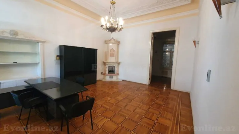 Satılır 10 otaqlı Mənzil Köhnə tikili 1060 m² Sahil m. - şəkil 5