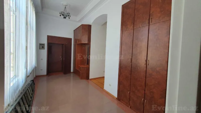 Satılır 10 otaqlı Mənzil Köhnə tikili 1060 m² Sahil m. - şəkil 14
