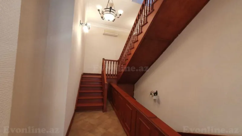 Satılır 10 otaqlı Mənzil Köhnə tikili 1060 m² Sahil m. - şəkil 18