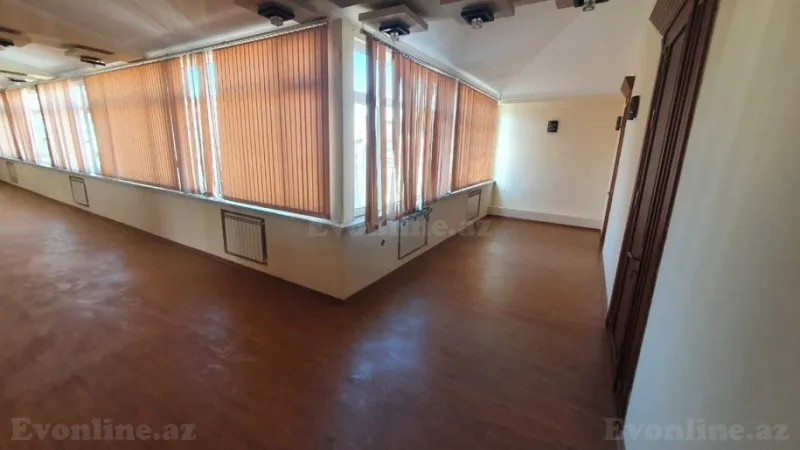 Satılır 10 otaqlı Mənzil Köhnə tikili 1060 m² Sahil m. - şəkil 25