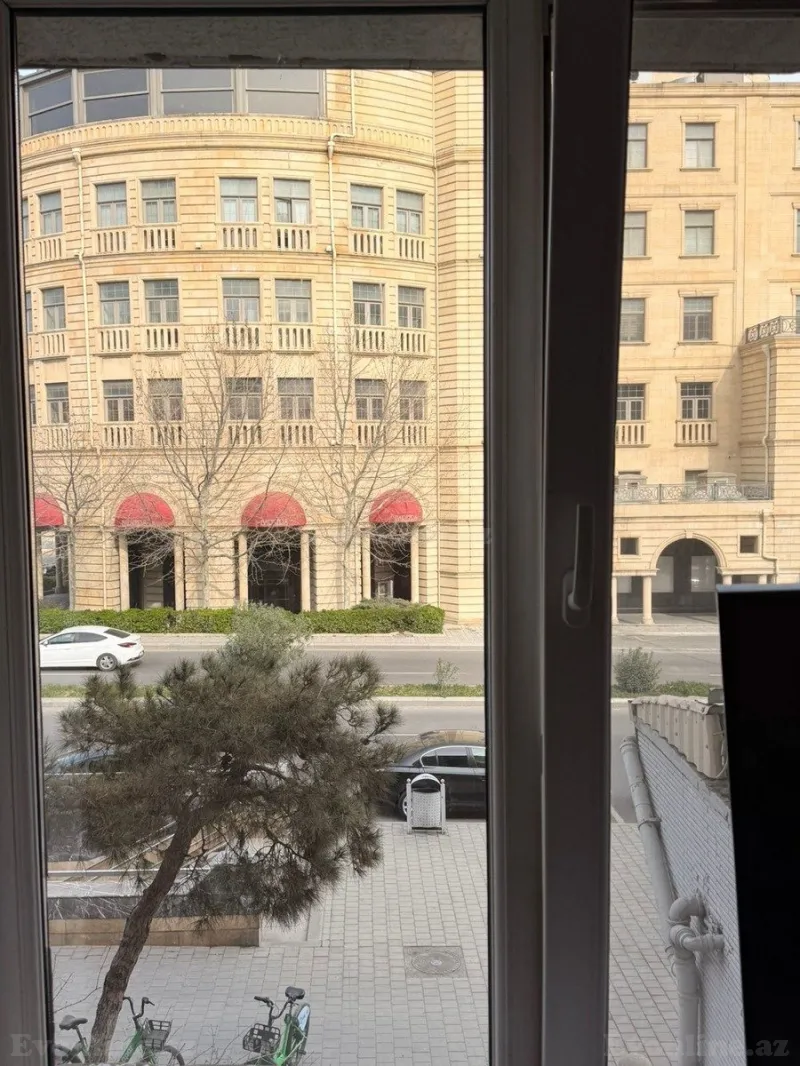 Satılır 2 otaqlı Mənzil Köhnə tikili 45 m² Yasamal - şəkil 2