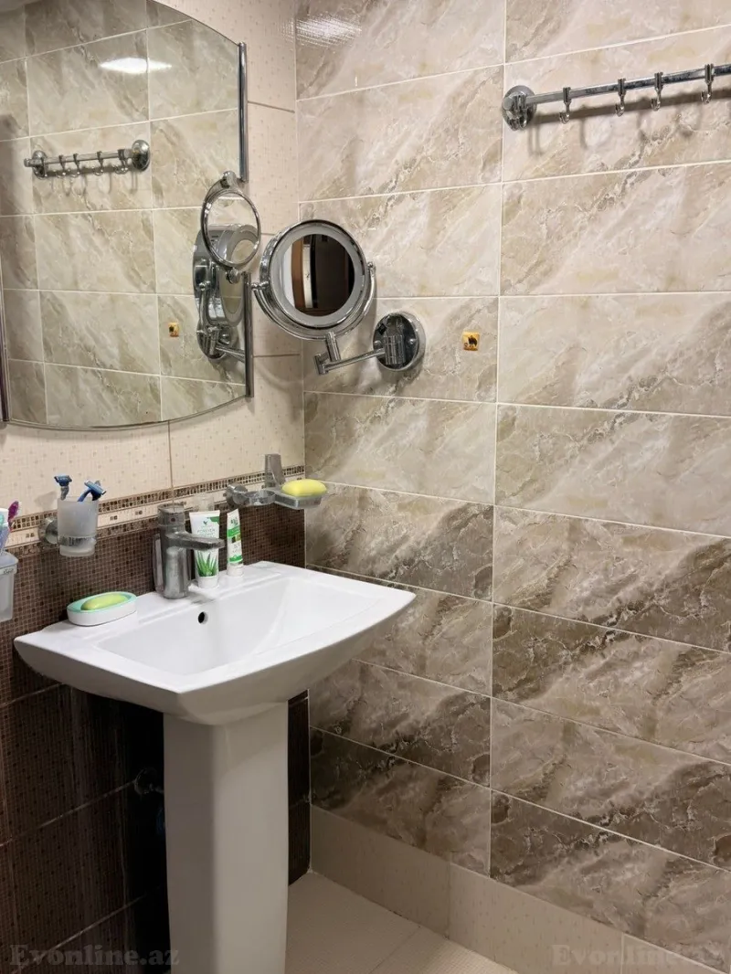 Satılır 2 otaqlı Mənzil Köhnə tikili 45 m² Yasamal - şəkil 9