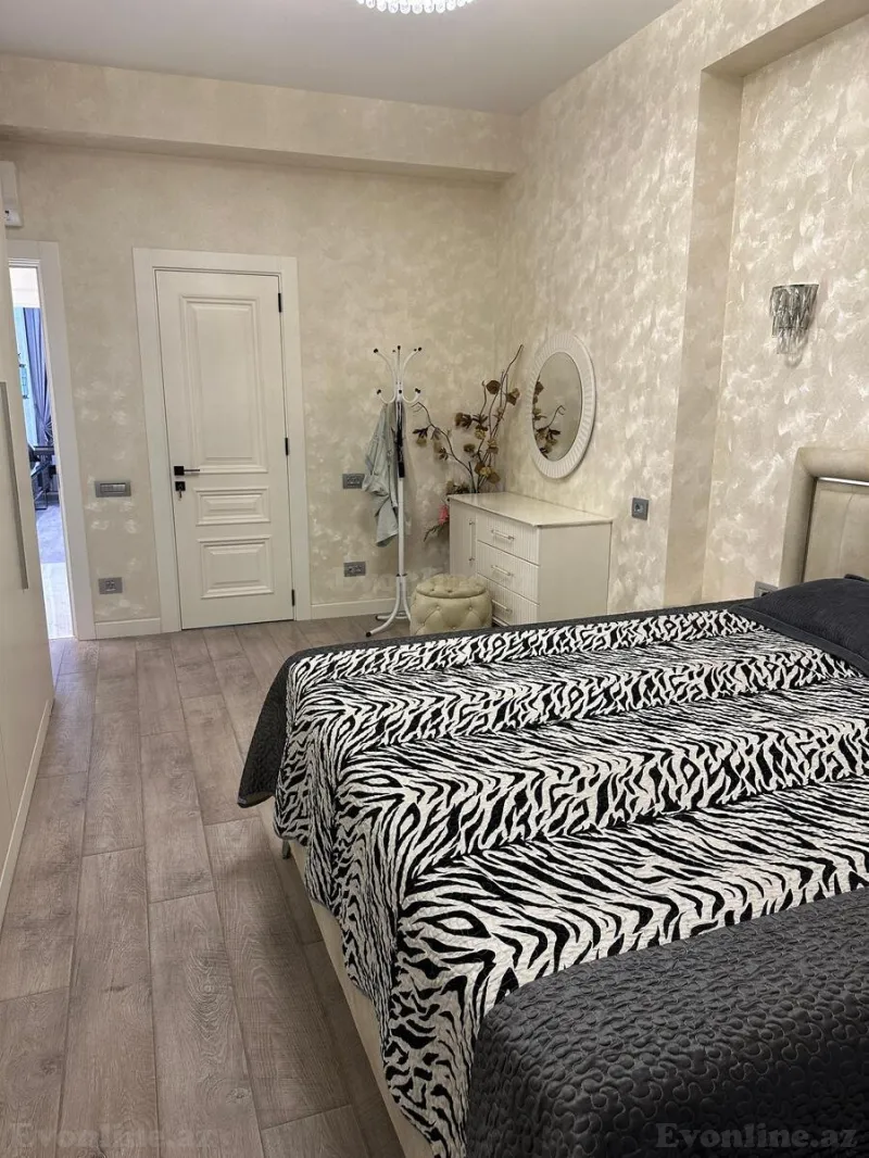 Kirayə verilir 4 otaqlı Mənzil Yeni tikili 137 m² Xətai r. - şəkil 10