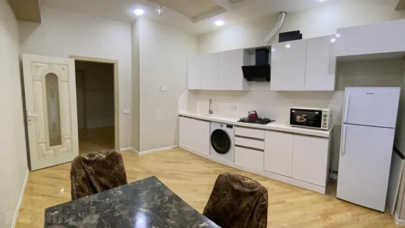 Kirayə verilir 3 otaqlı Mənzil Yeni tikili 156 m² Neftçilər m. - şəkil 10