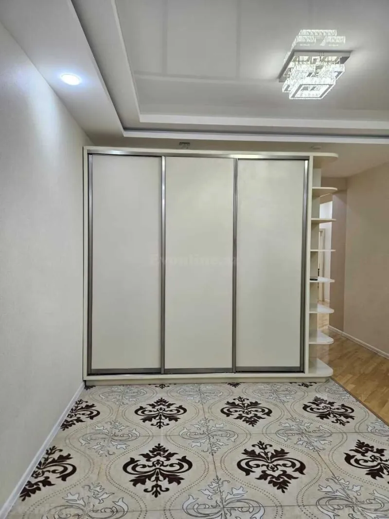 Kirayə verilir 3 otaqlı Mənzil Yeni tikili 156 m² Neftçilər m. - şəkil 13