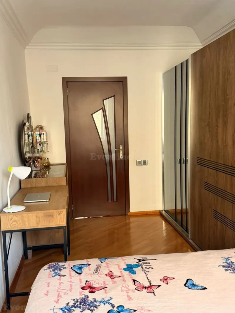 Satılır 2 otaqlı Mənzil Köhnə tikili 50 m² Yasamal - şəkil 4