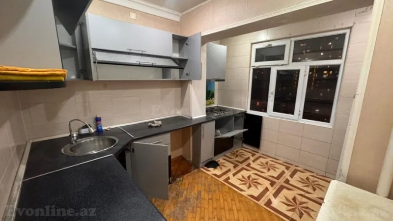 Satılır 2 otaqlı Mənzil Köhnə tikili 65 m² Qara Qarayev m. - şəkil 2