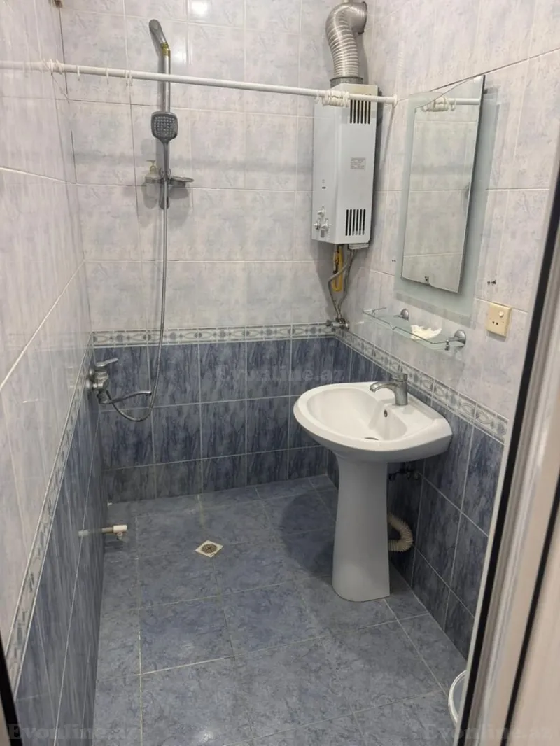 Satılır 2 otaqlı Mənzil Köhnə tikili 65 m² Qara Qarayev m. - şəkil 5