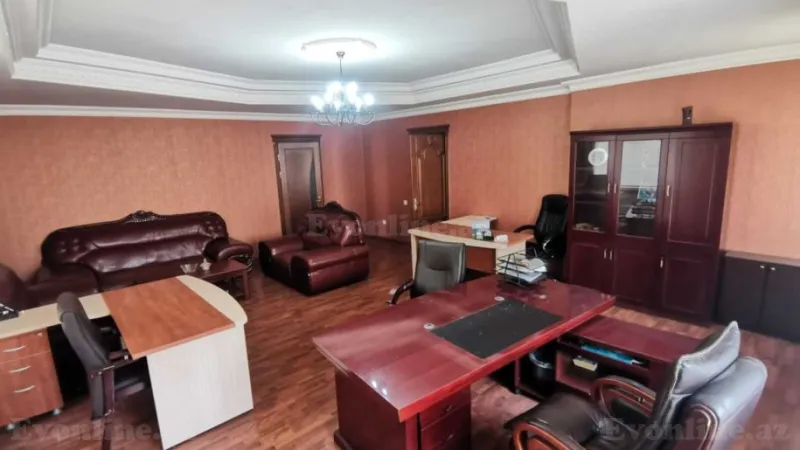 Bakı, Yasamal r., İnşaatçılar m.da 4 otaqlı ofis kirayə verilir