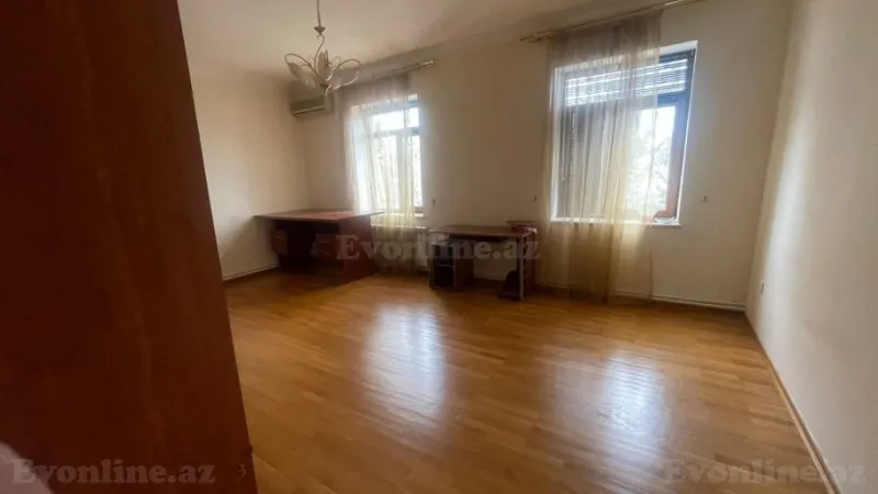 Kirayə verilir 5 otaqlı Mənzil Köhnə tikili 200 m² Elmlər Akademiyası m. - şəkil 12