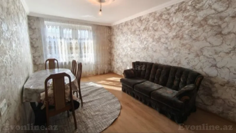 Gəncəda 3 otaqlı mənzil kirayə verilir