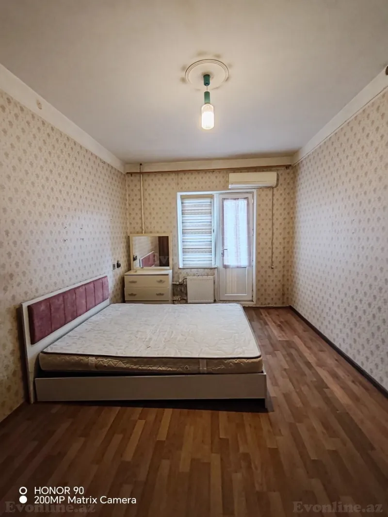 Satılır 1 otaqlı Mənzil Köhnə tikili 45 m² Yeni Yasamal