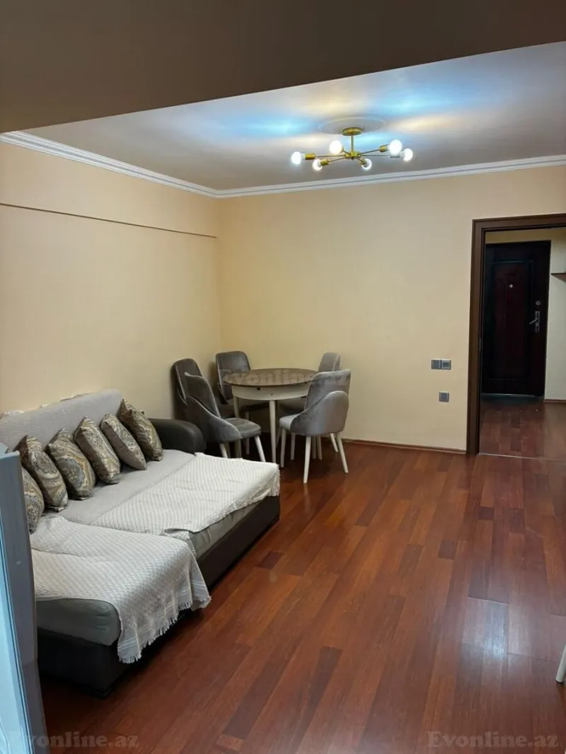 Kirayə verilir 1 otaqlı Mənzil Köhnə tikili 42 m² Gənclik m.