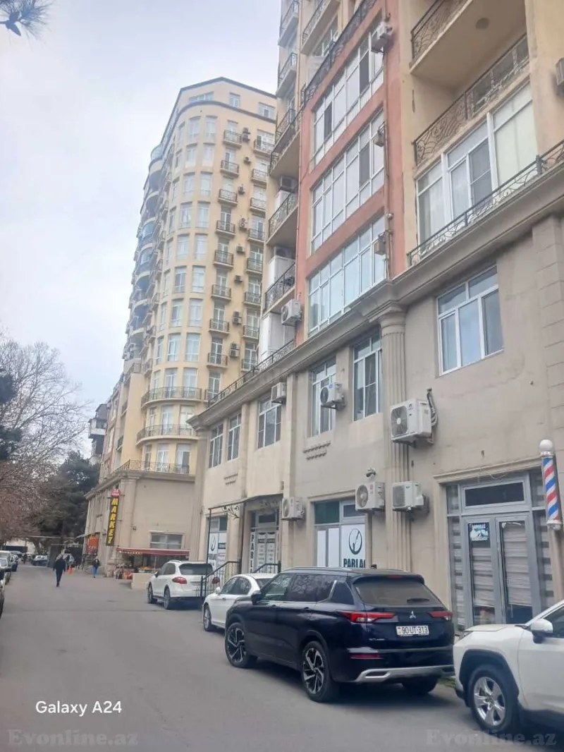 Satılır 3 otaqlı Mənzil Yeni tikili 80 m² 8-ci mikrorayon