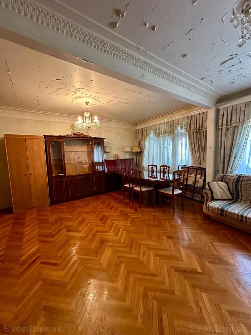 Satılır 5 otaqlı Mənzil Köhnə tikili 115 m² 8-ci mikrorayon - şəkil 6