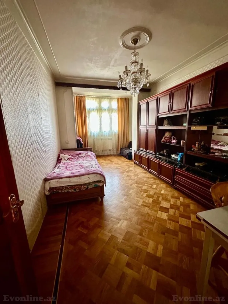 Satılır 5 otaqlı Mənzil Köhnə tikili 115 m² 8-ci mikrorayon - şəkil 7