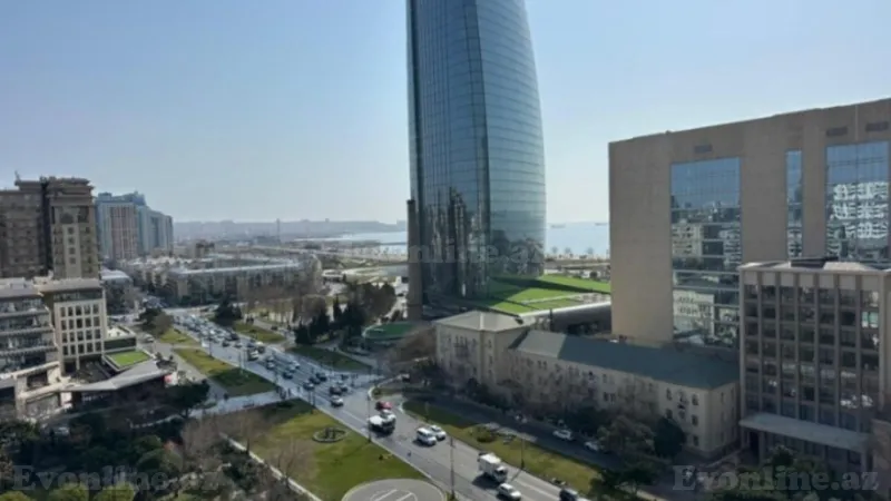 Kirayə verilir 3 otaqlı Mənzil Yeni tikili 155 m² 28 May m.