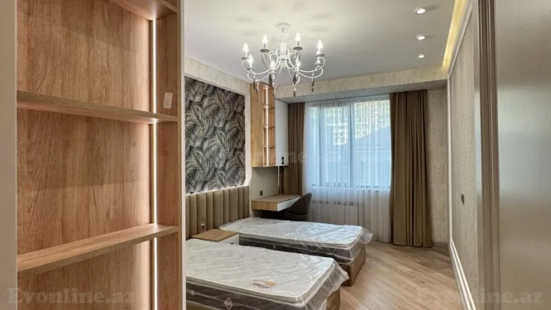Satılır 3 otaqlı Mənzil Yeni tikili 143 m² Nəsimi r. - şəkil 8