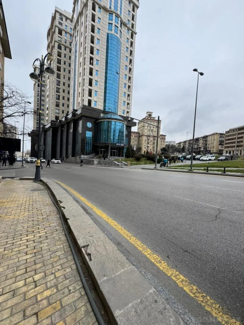 Satılır 3 otaqlı Mənzil Yeni tikili 171 m² Nizami m. - şəkil 27