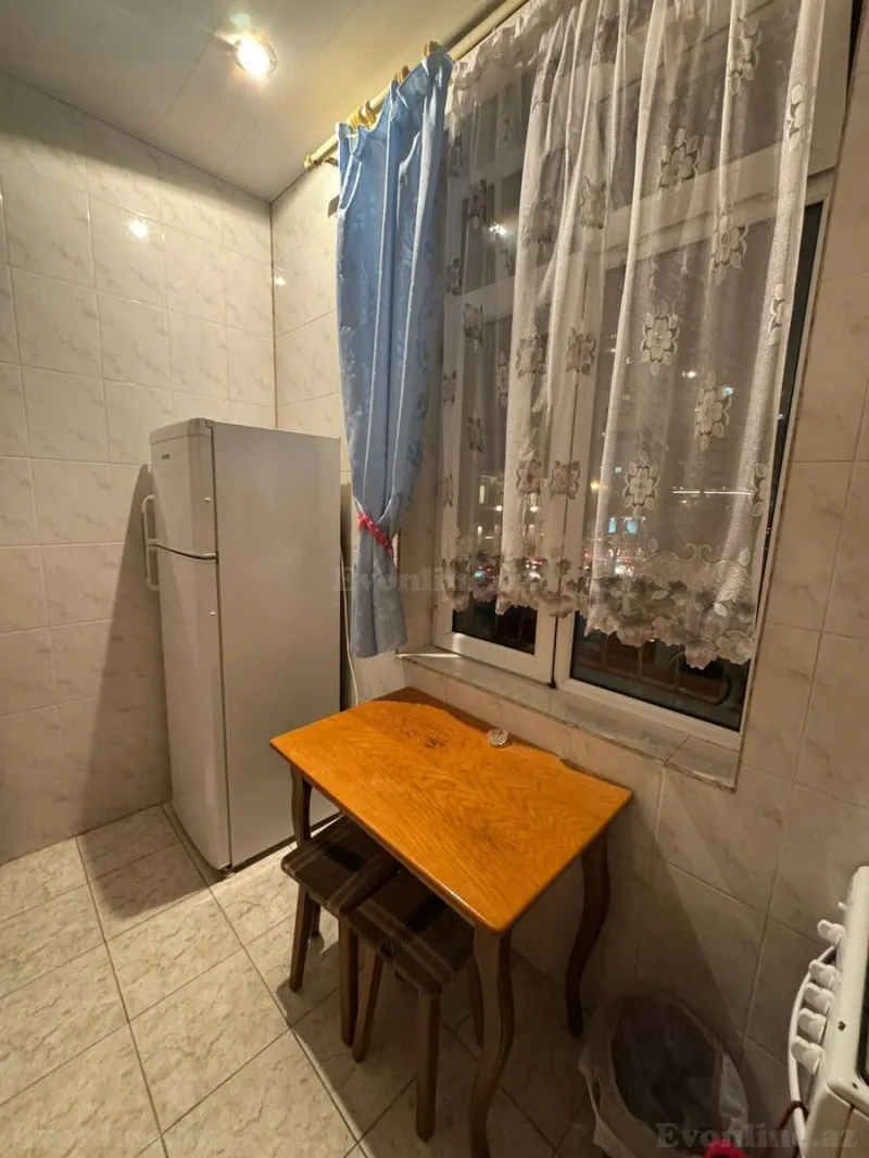 Kirayə verilir 1 otaqlı Mənzil Köhnə tikili 40 m² Xətai m. - şəkil 8