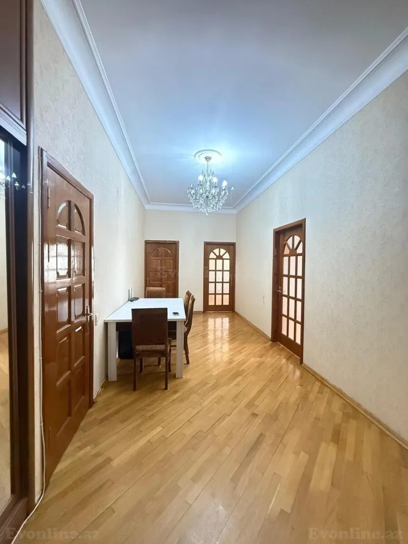 Satılır 3 otaqlı Mənzil Yeni tikili 146 m² 28 May m. - şəkil 2