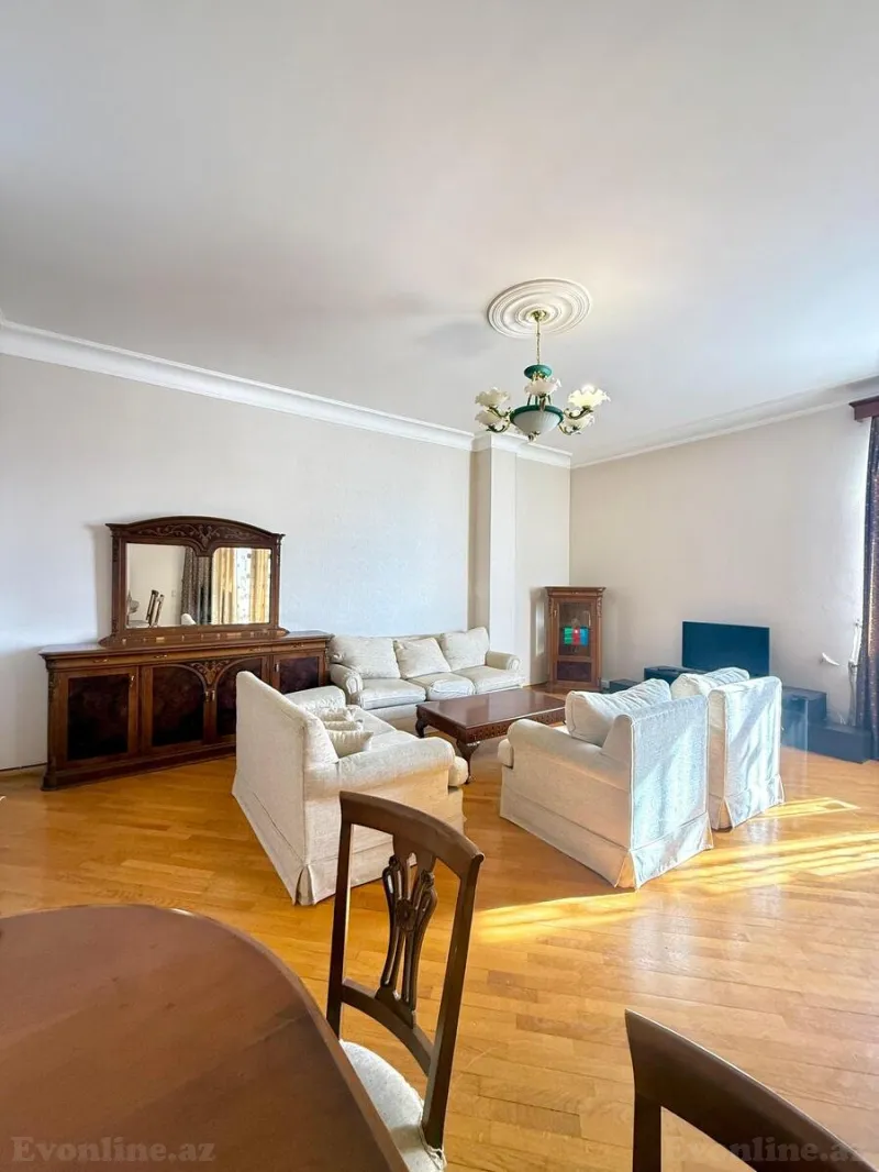 Satılır 3 otaqlı Mənzil Yeni tikili 146 m² 28 May m. - şəkil 8