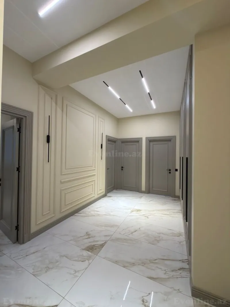 Satılır 3 otaqlı Mənzil Yeni tikili 105 m² 28 May m.
