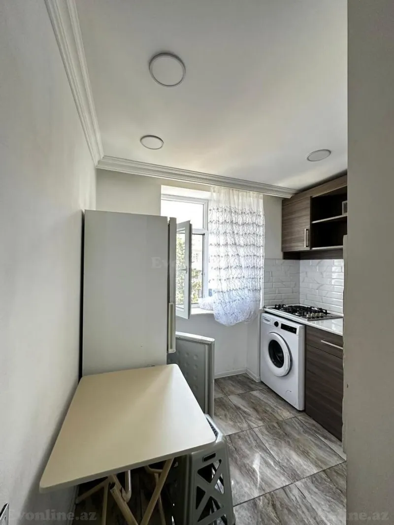 Satılır 1 otaqlı Mənzil Köhnə tikili 35 m² Yasamal - şəkil 4