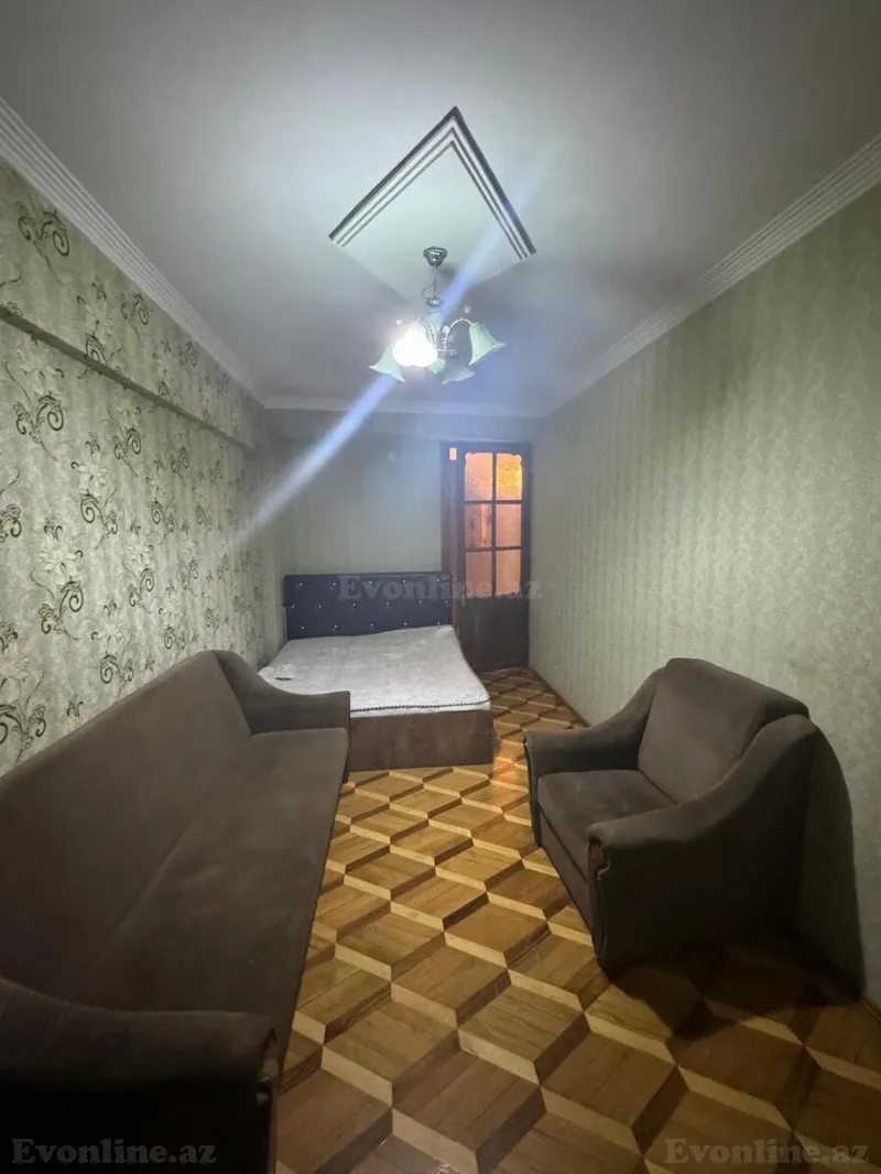 Satılır 3 otaqlı Mənzil Köhnə tikili 85 m² Gənclik m.