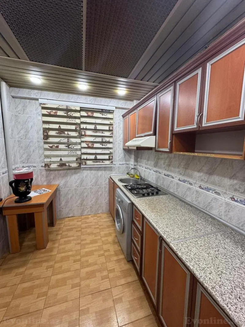 Satılır 3 otaqlı Mənzil Köhnə tikili 85 m² Gənclik m. - şəkil 2