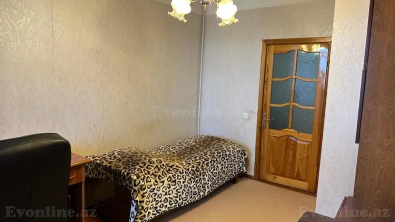 Satılır 4 otaqlı Mənzil Köhnə tikili 100 m² 6-cı mikrorayon - şəkil 4