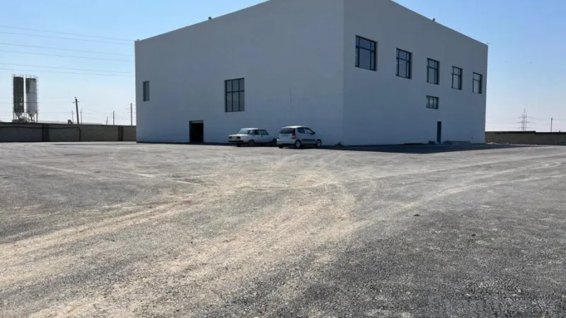 Satılır Obyekt 1800 m² Ceyranbatan